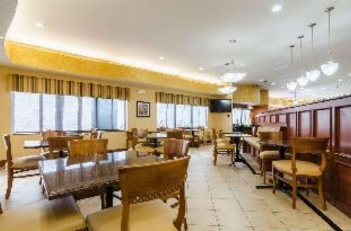 Comfort Suites Salina image 12