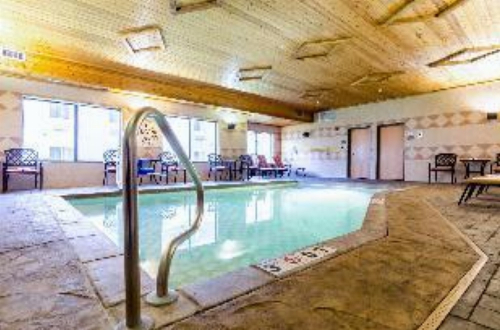 Comfort Suites Salina Image 15