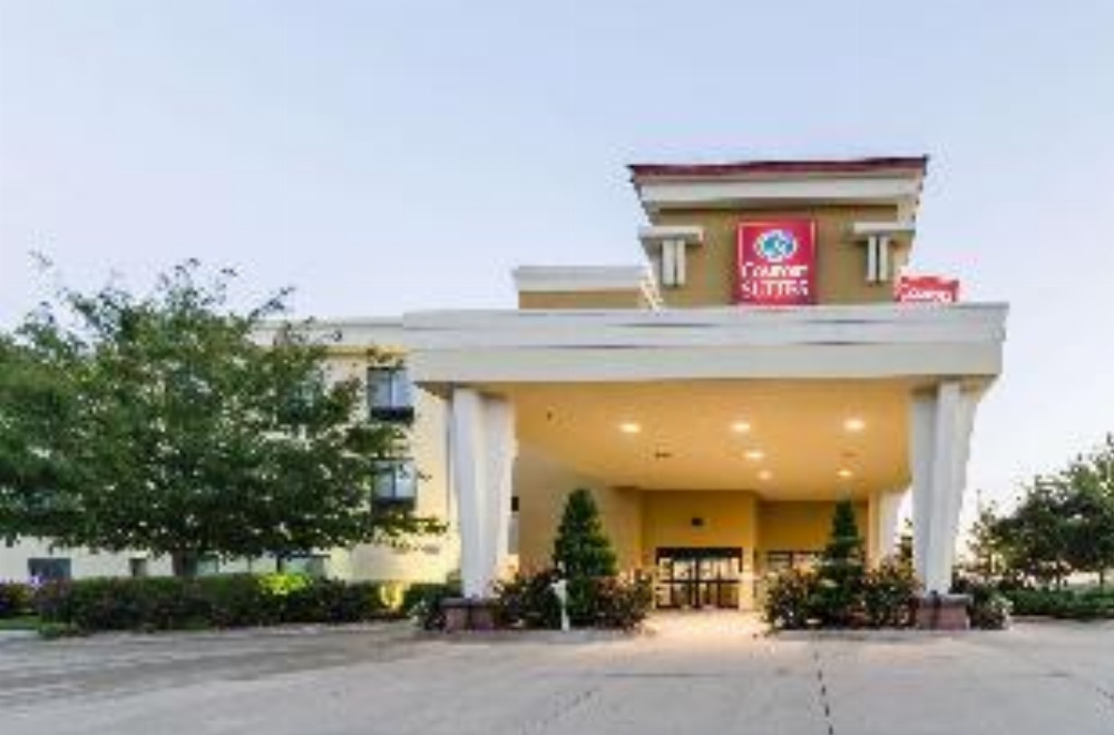Comfort Suites Salina Image 23