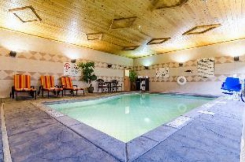 Comfort Suites Salina image 5